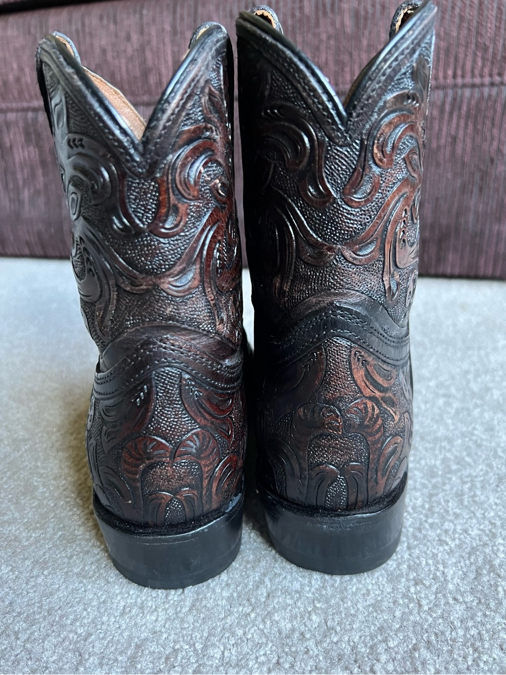 Price is firm- Frye 7 tooled western cowboy cowgirl ankle boots - Picture 5 of 10